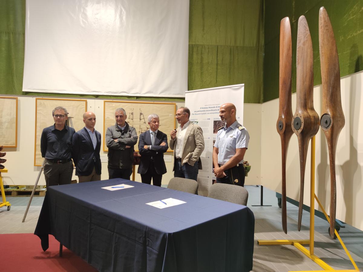 Stipula collaborazione tecnico-scientifica Orto Botanico-37° Stormo Aeronautica Militare Stipula collaborazione tecnico-scientifica Orto Botanico-37° Stormo Aeronautica Militare